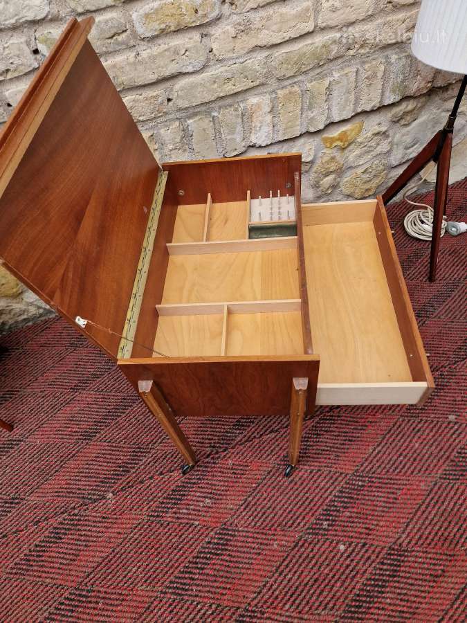 Vintažinis mid century tikmedžio staliukas/siūlinė - nuotraukos Nr. 21