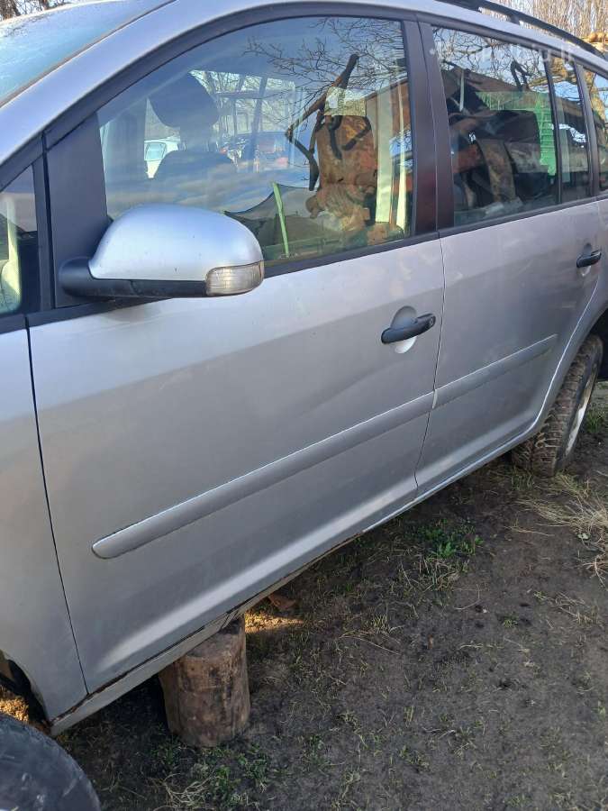 Volkswagen Touran - nuotraukos Nr. 2