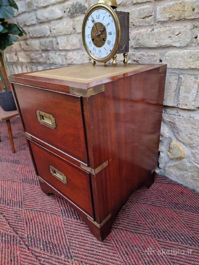 Vintažinė mid century raudonmedžio masyvo komodėlė - nuotraukos Nr. 5