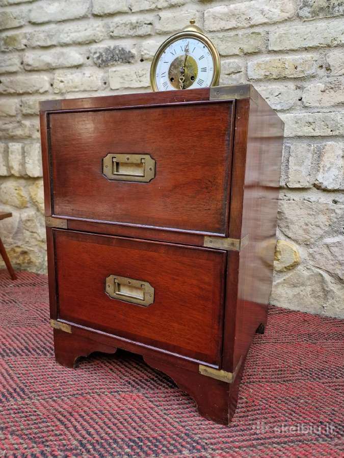 Vintažinė mid century raudonmedžio masyvo komodėlė - nuotraukos Nr. 18