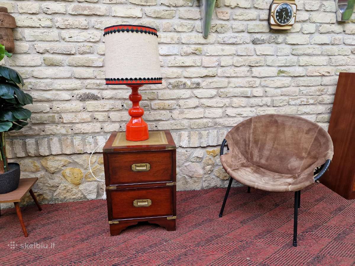Vintažinė mid century raudonmedžio masyvo komodėlė - nuotraukos Nr. 26