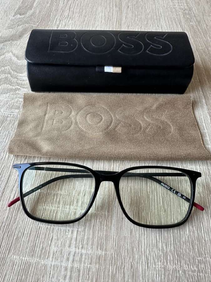 Hugo Boss akiniai