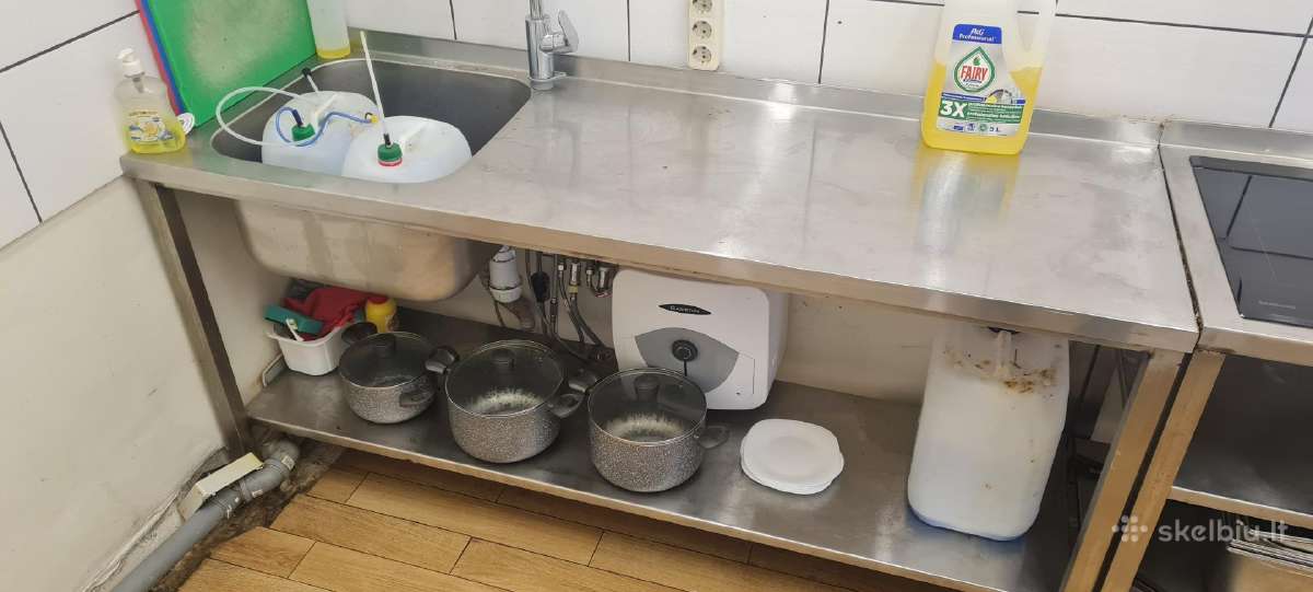 Virtuvės stalai iš nerūdijančio plieno, kaitlentė