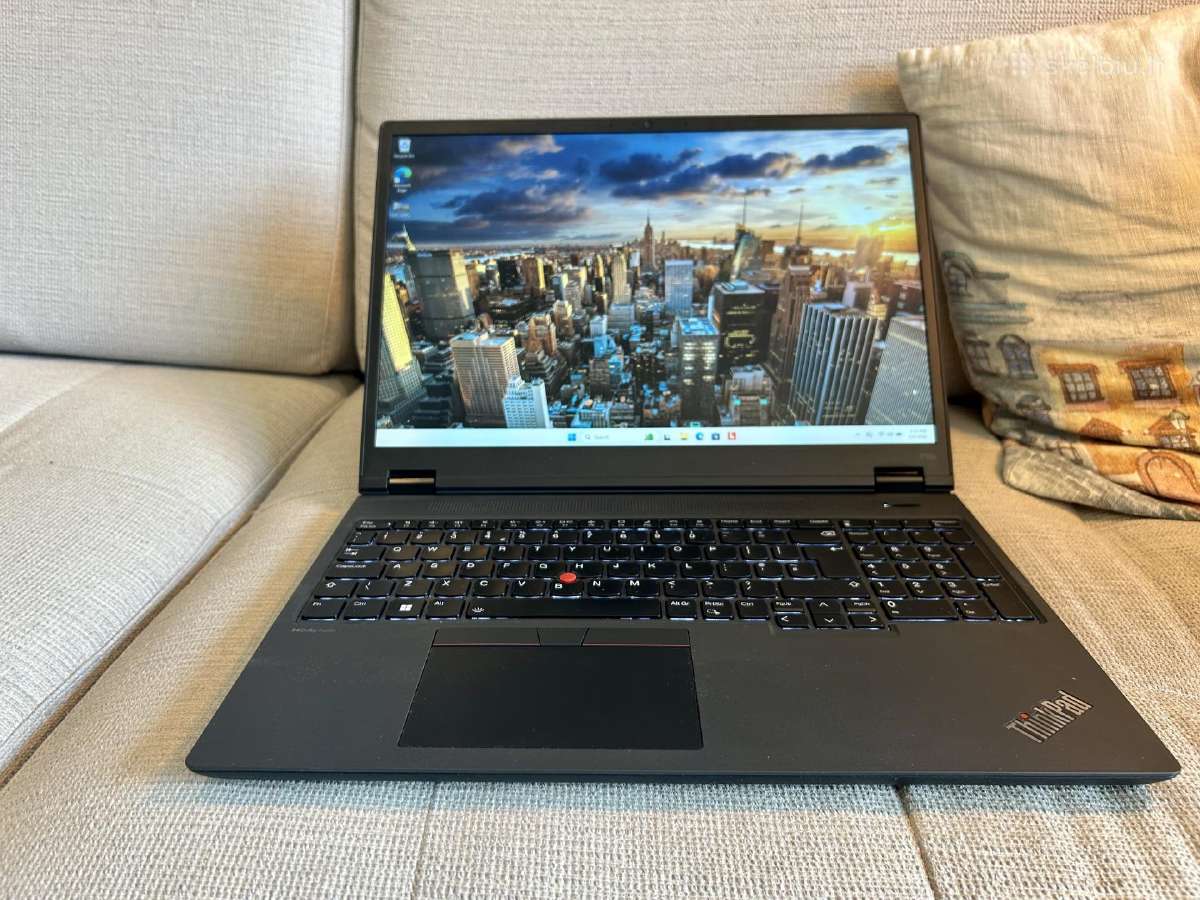 Thinkpad P16v, Amd Ryzen 7 7840hs