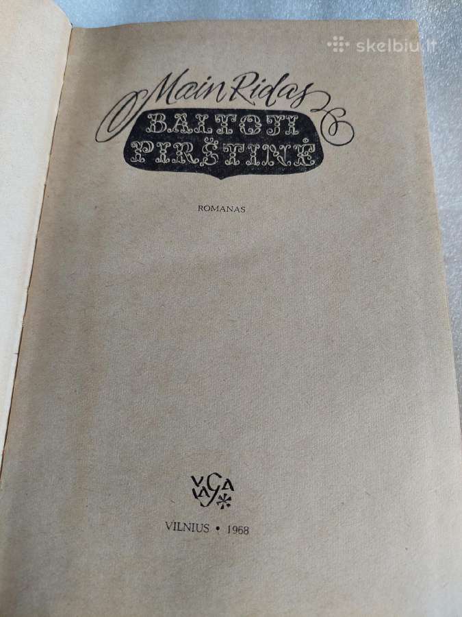 Baltoji pirštinė - nuotraukos Nr. 2