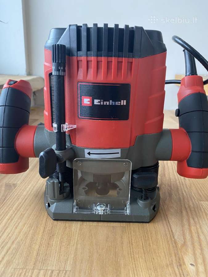 Medžio freza Einhell reguliuojamos apsukos 1100w