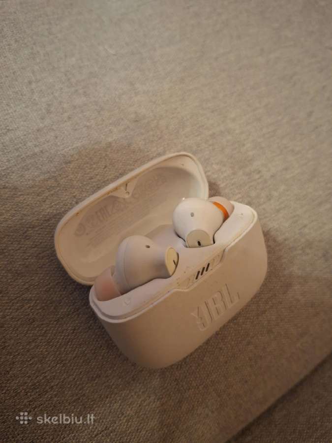 Jbl ausines /Defektas/