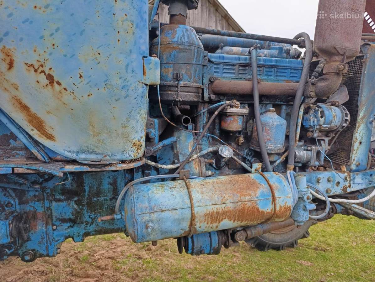 Mtz 52 su 80varikliu, visą arba dalimis.