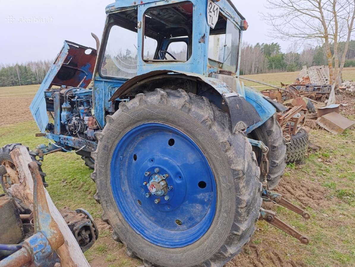 Mtz 52 su 80varikliu, dalimis. - nuotraukos Nr. 4