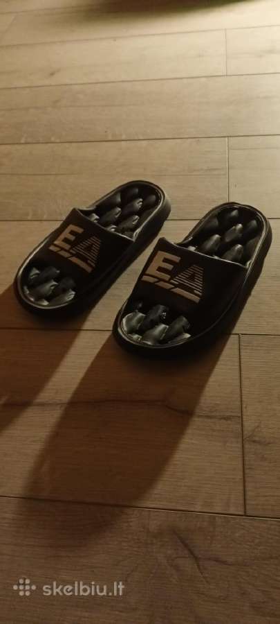 Armani šlepetės