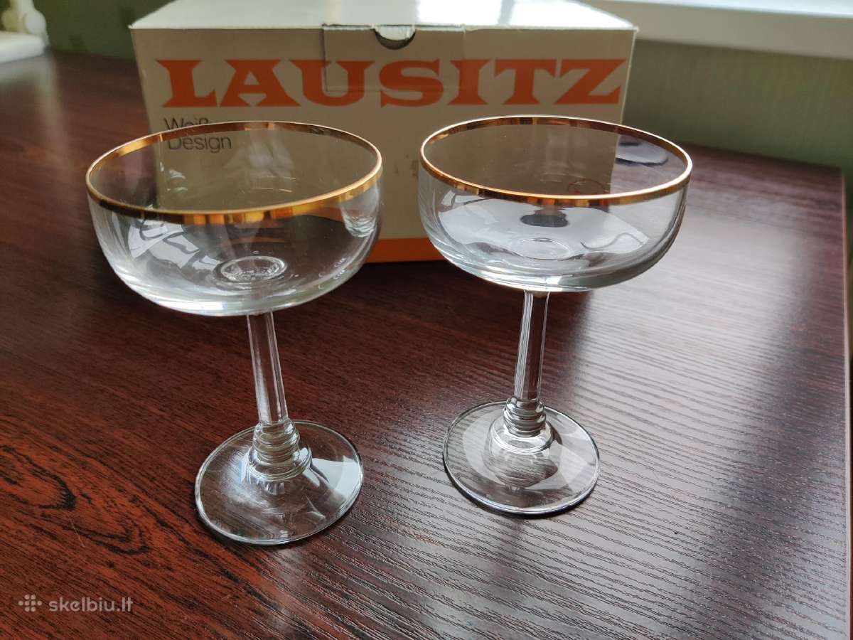 Elegantiškos taurės