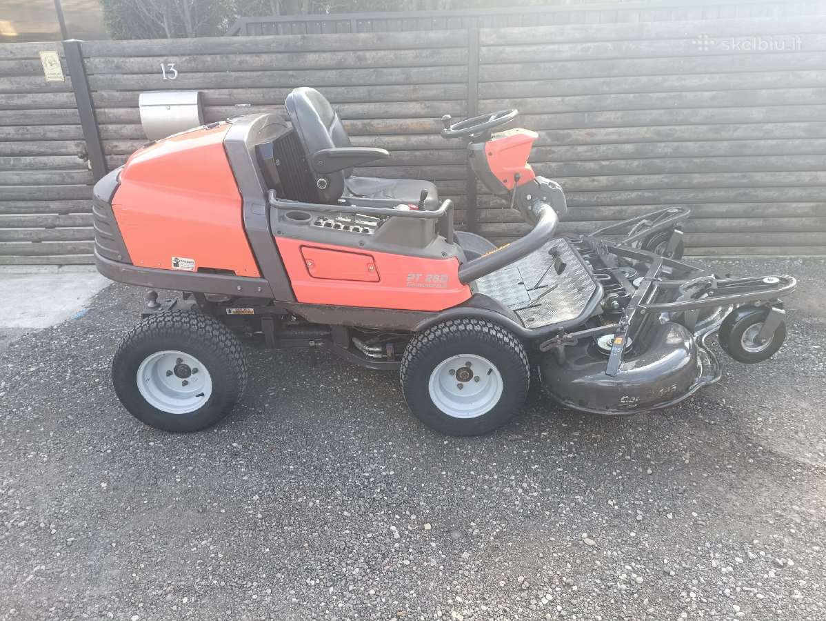 Sodo traktoriukas Husqvarna commercial Pt 26d