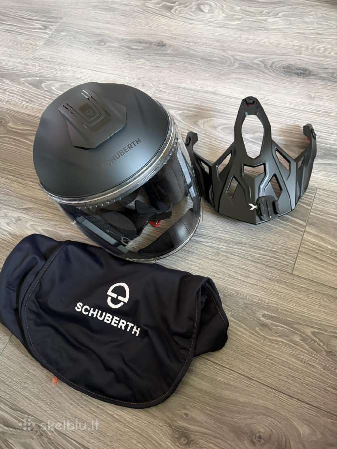 Schuberth Moto šalmas
