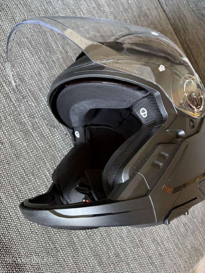 Schuberth Moto šalmas - nuotraukos Nr. 2