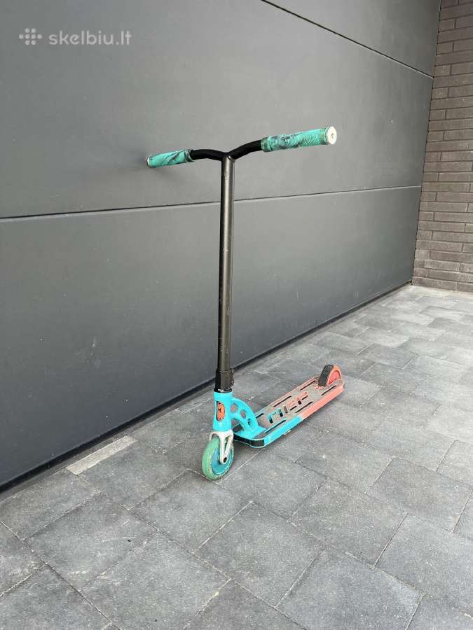 Triukinis Paspirtukas Scooter Mgp