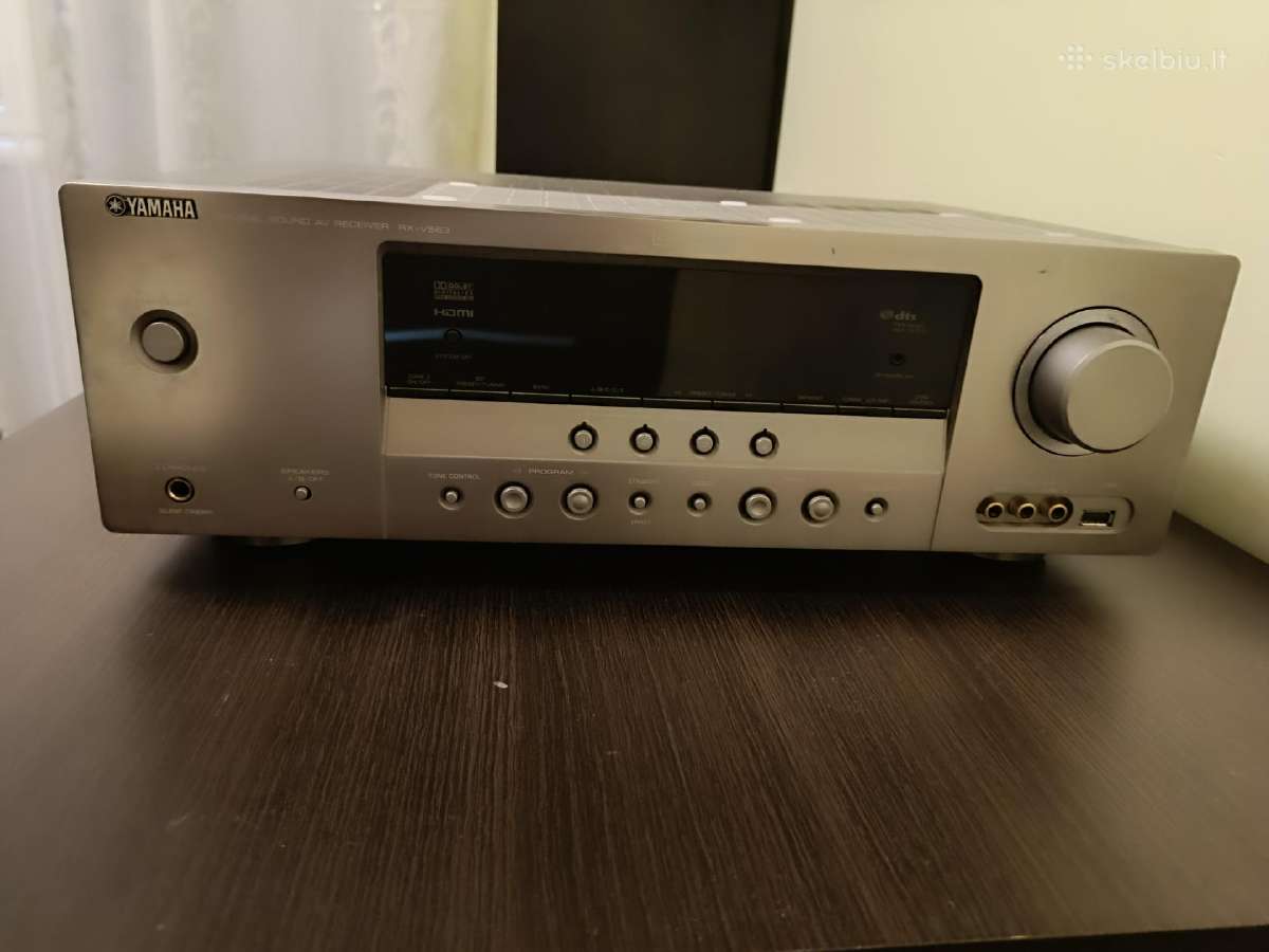 AV receiveris Yamaha Rx-v563