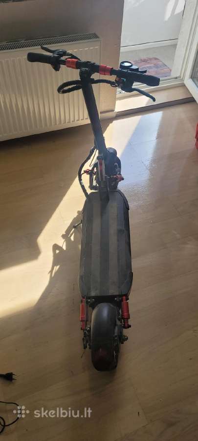 Galingas 2 motoru elektrinis paspirtukas - nuotraukos Nr. 2