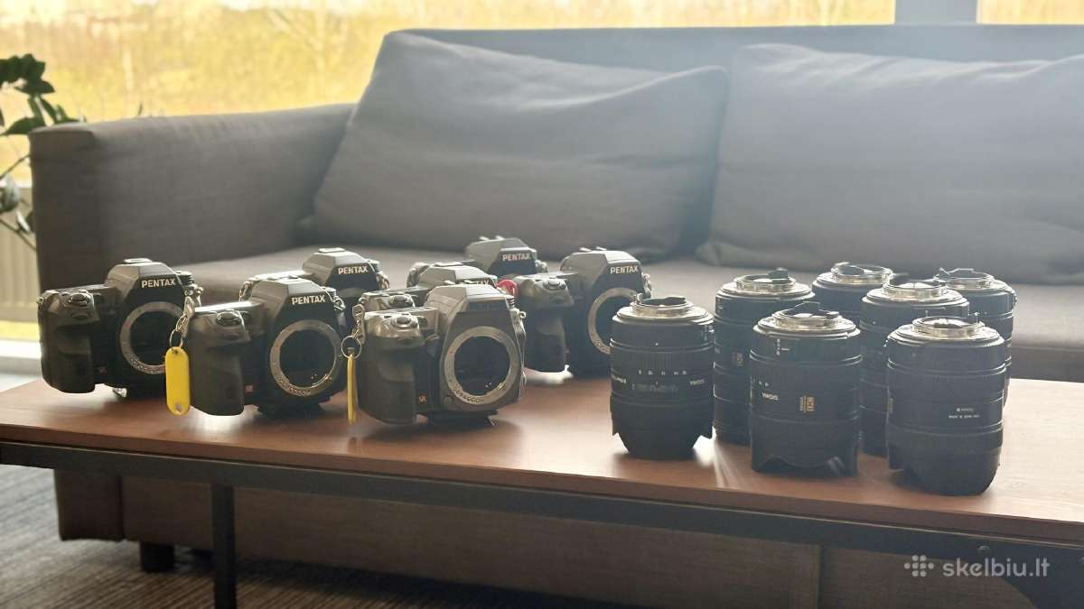 Parduodami Pentax fotoaparatai