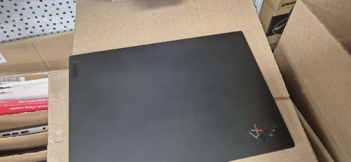Lenovo Thinkpad Carbon gen9 i7-1165g7/16gb RAM/512