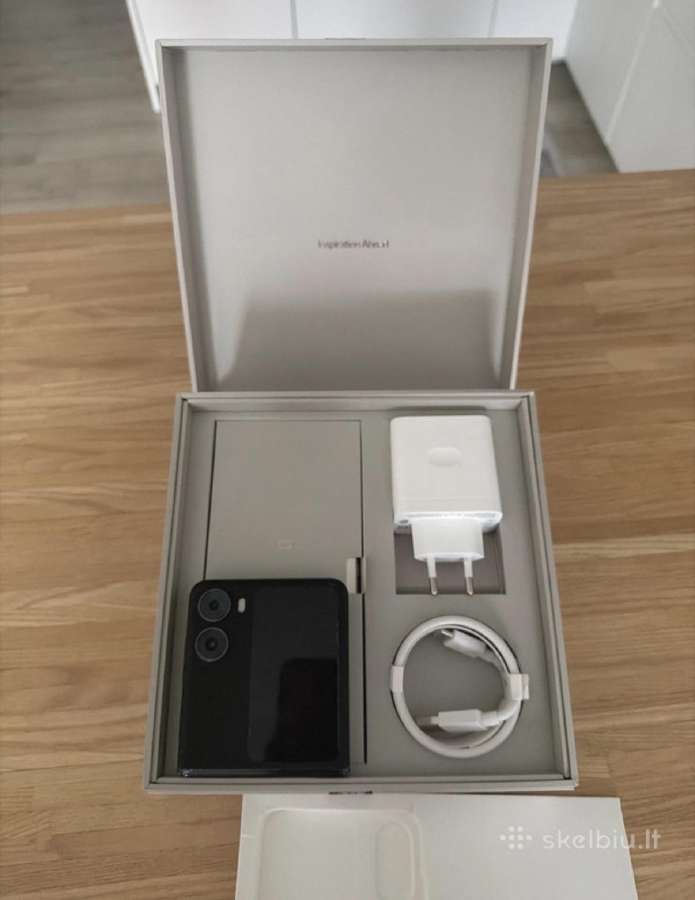 Defektas! Oppo Find N2 Flip, 8gb/256gb, Astral