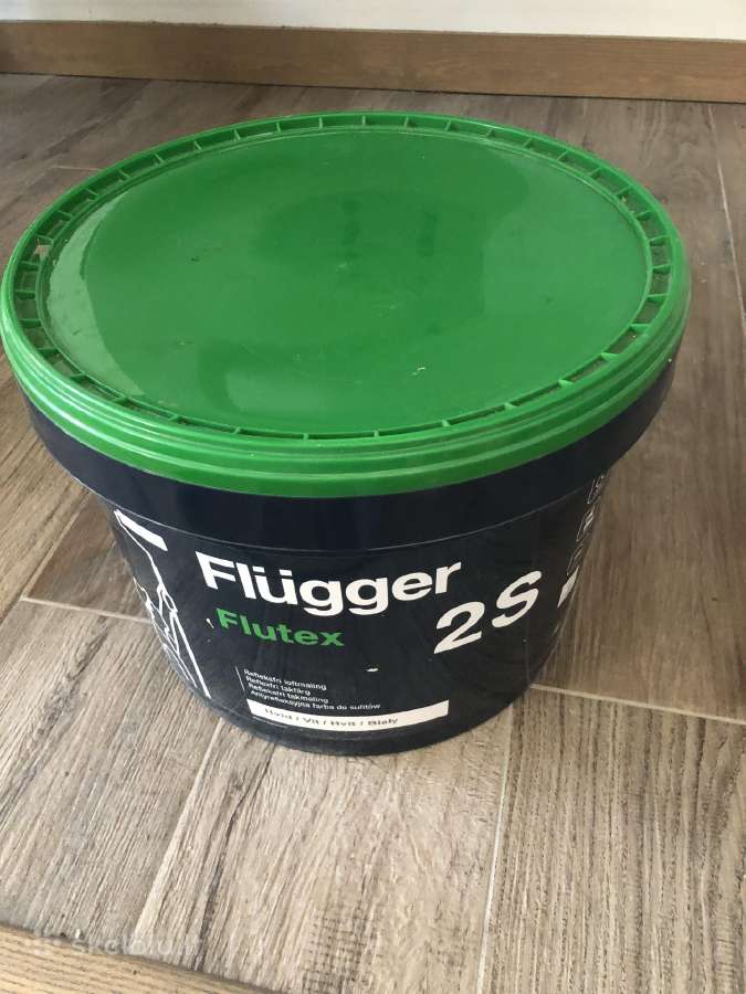 Lubiniai Flügger balti dažai