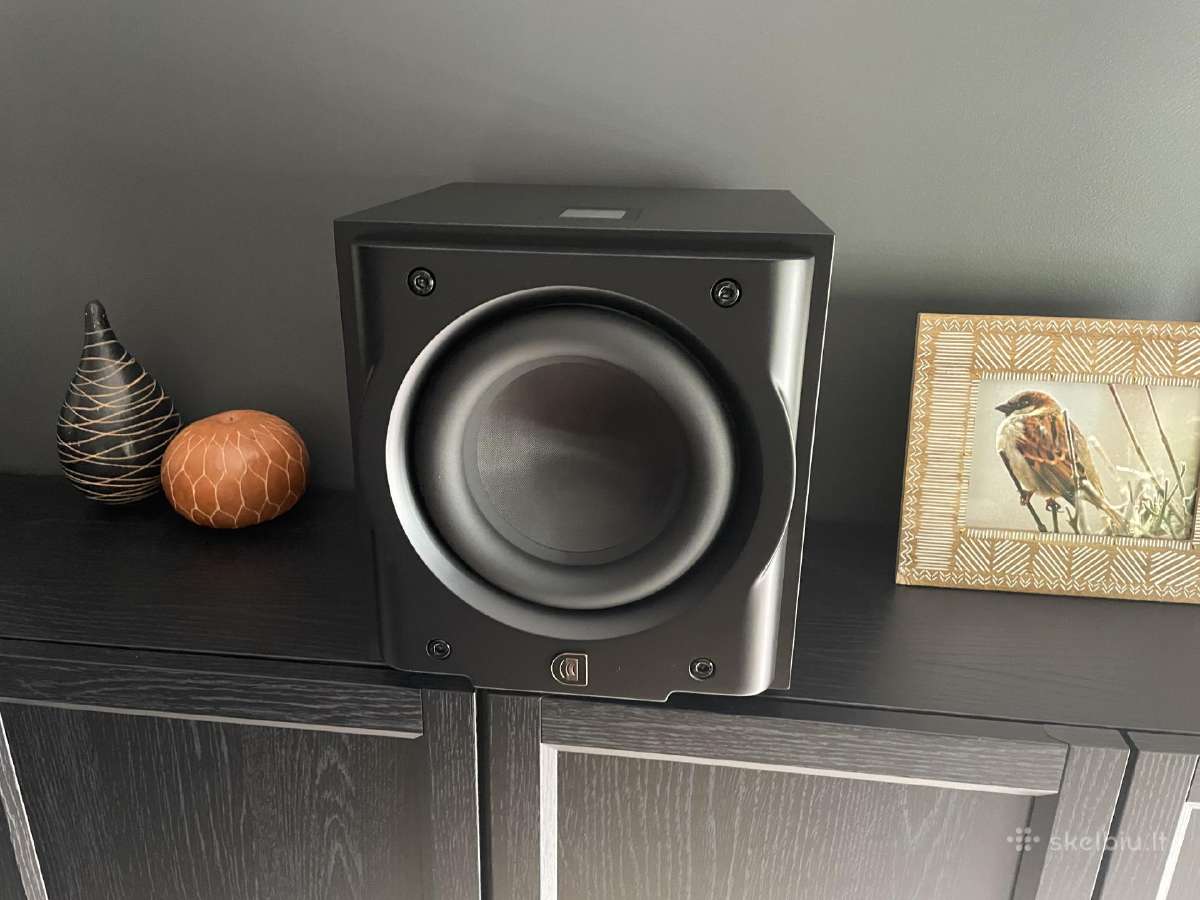 Perlisten R8s subwoofer