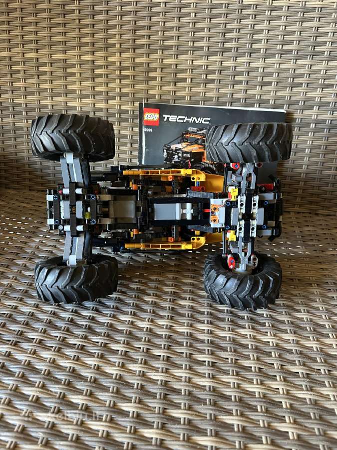 Lego Technic 42099 - nuotraukos Nr. 5