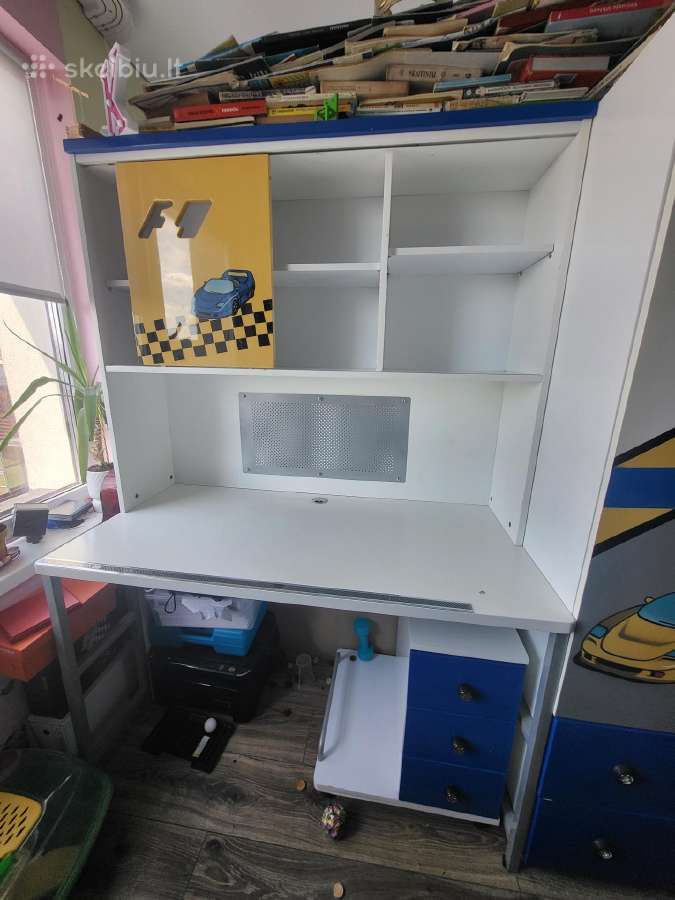 Stalas berniukui