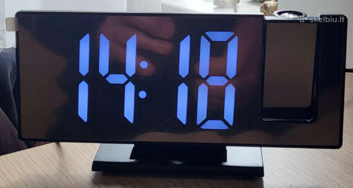 LED laikrodis žadintuvas su projektorium