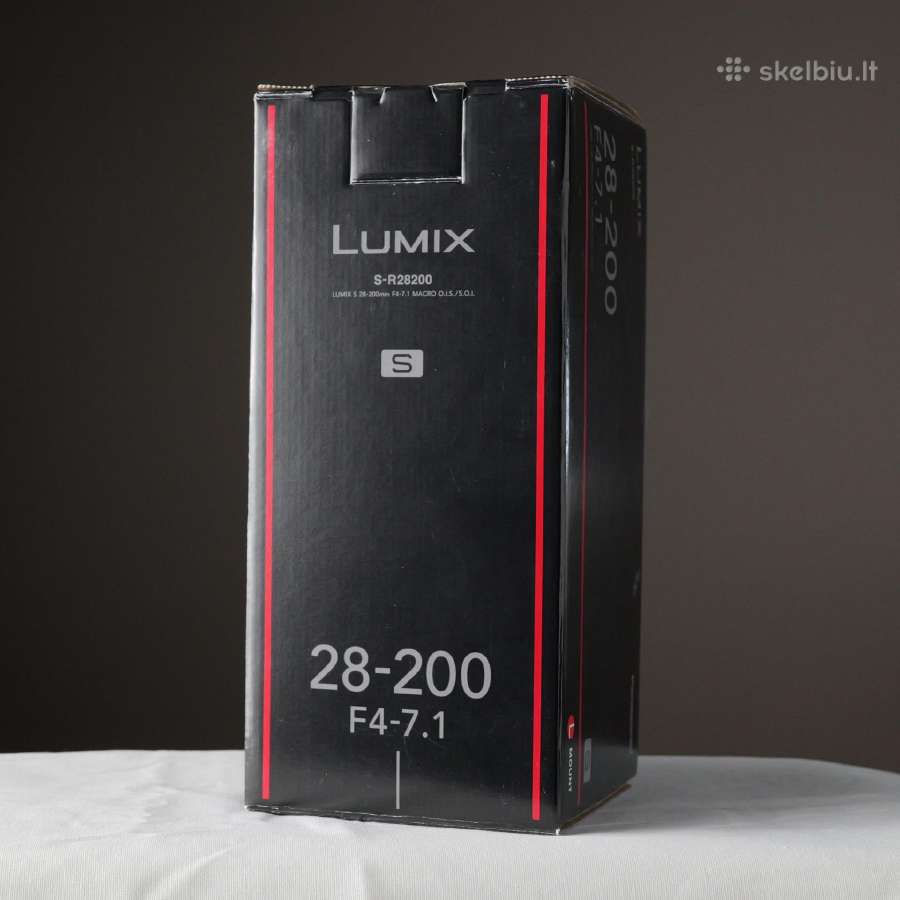 Panasonic Lumix S 28-200mm f/4-7.1