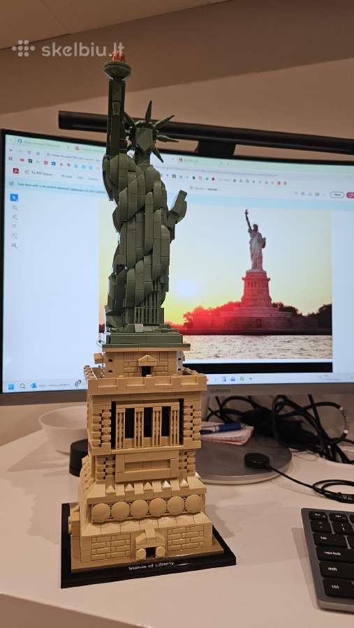 Lego Statue of Liberty 21042