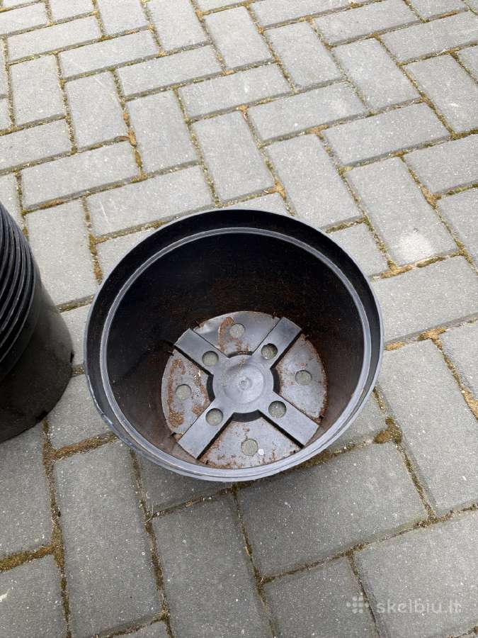 Plastikiniai vazonai 7.5l 120vnt.
