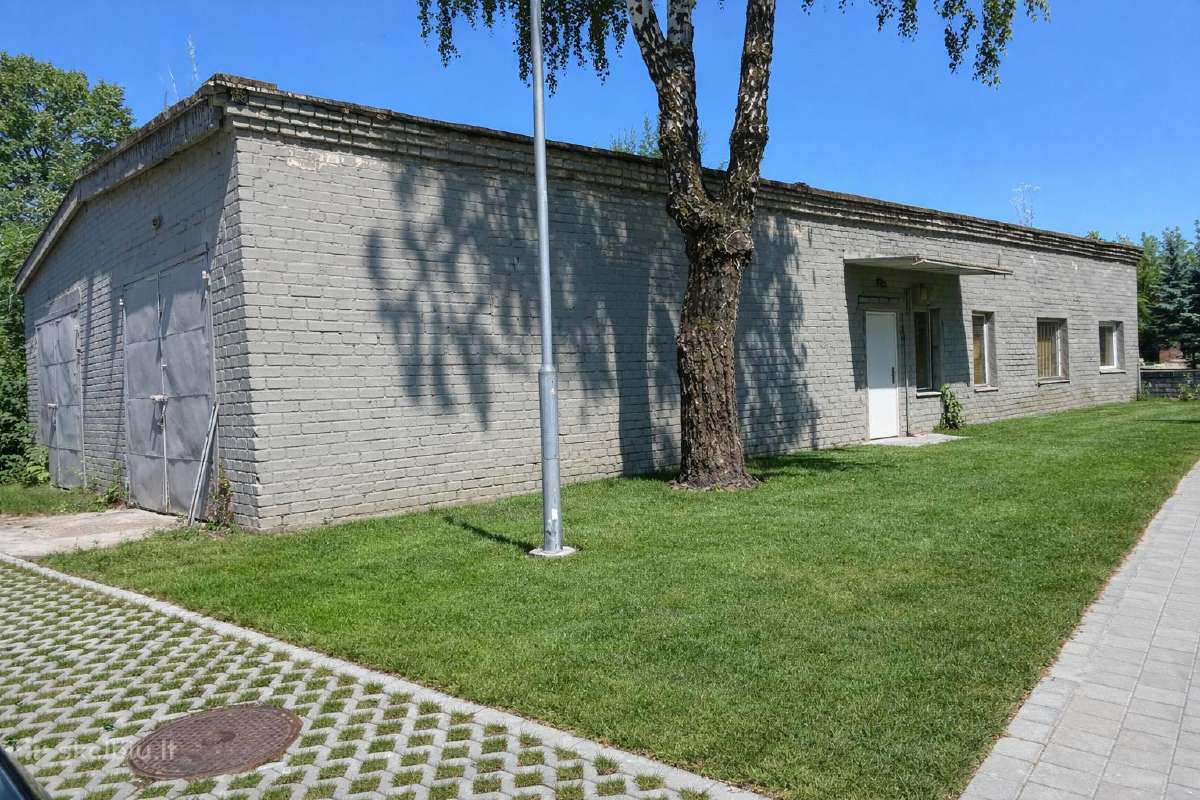 Parduodamos patalpos 212kv Klaipėdoje su žeme