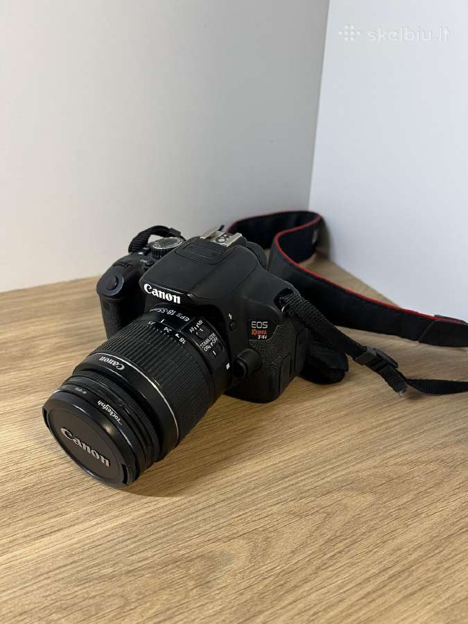 Canon EOS Rebel T4i fotoaparatas