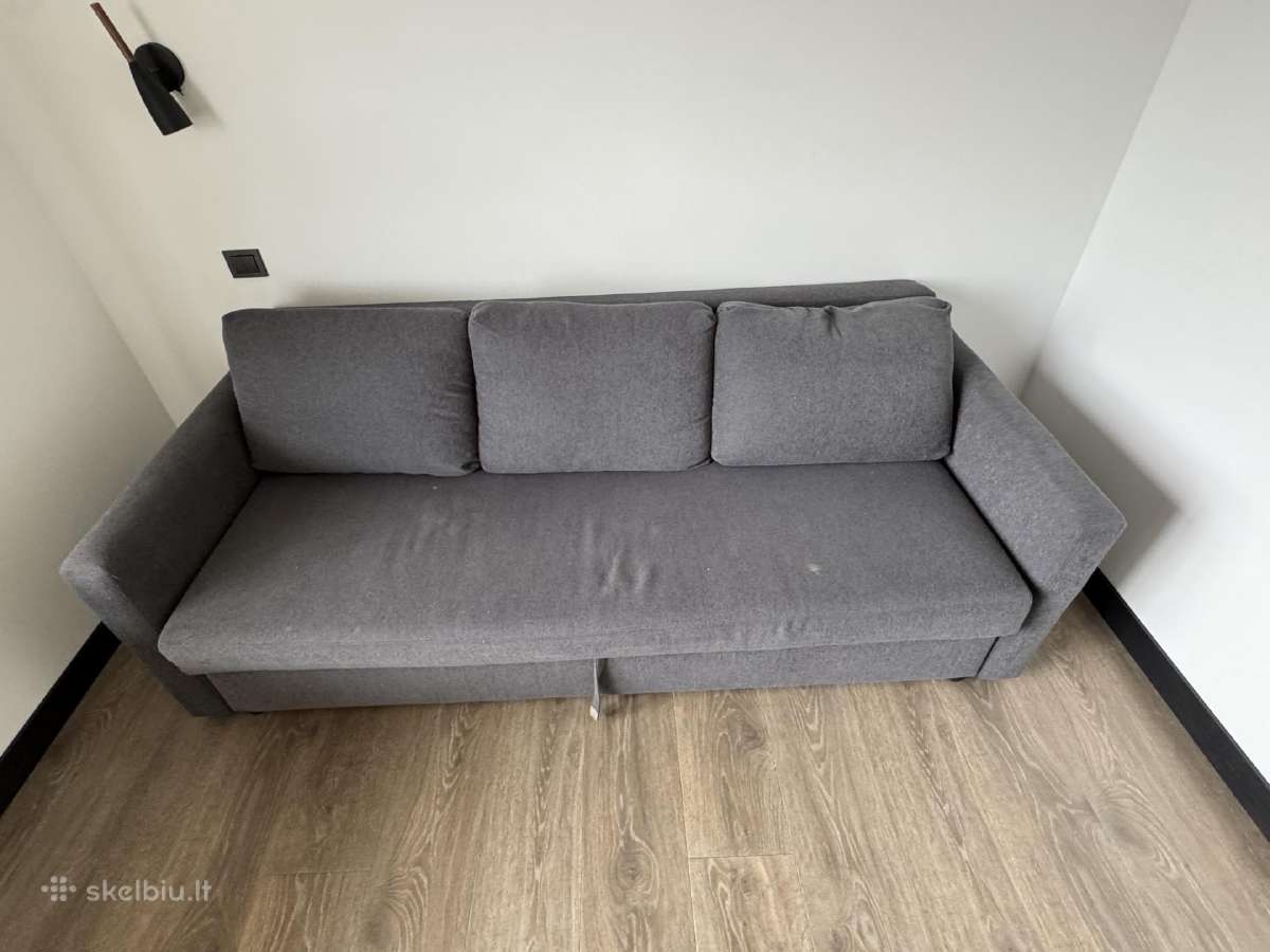 Sofa-lova Ikea trivietė