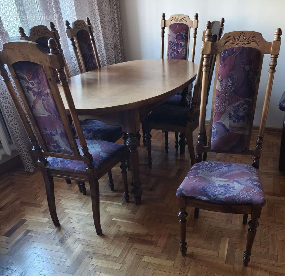 Parduodu indaują ir stalą su šešiom kėdėmis - nuotraukos Nr. 2