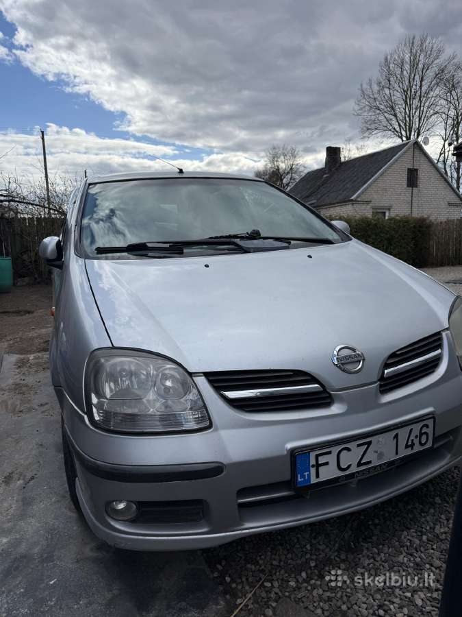Nissan almera tino