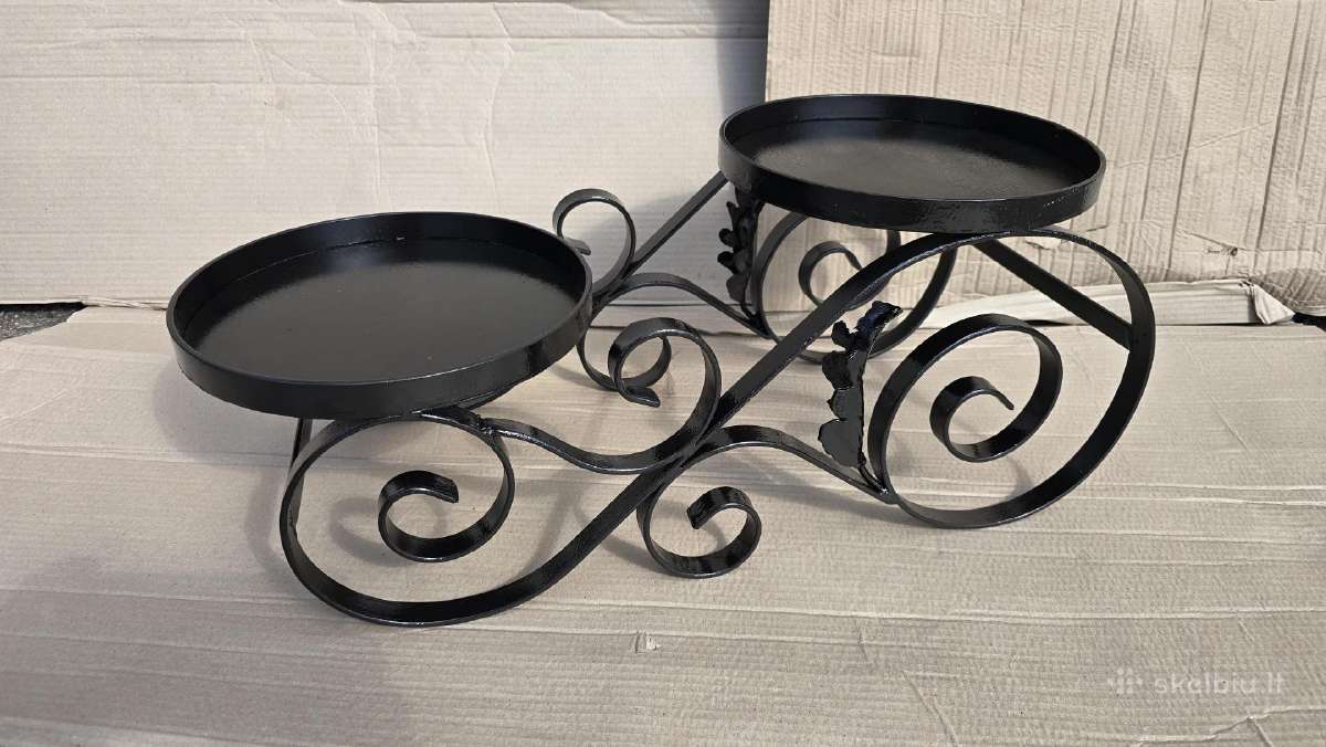 Gėlių vazonų stovas metalinis