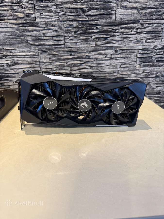 Geforce Rtx 3070 8gb Aourus Master su LCD ekranu
