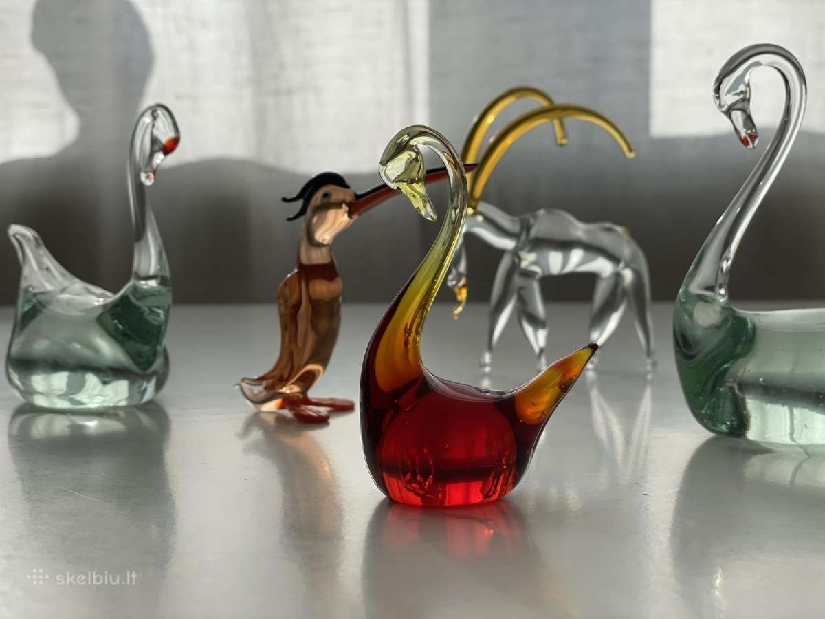 Stiklinės figūrėlės