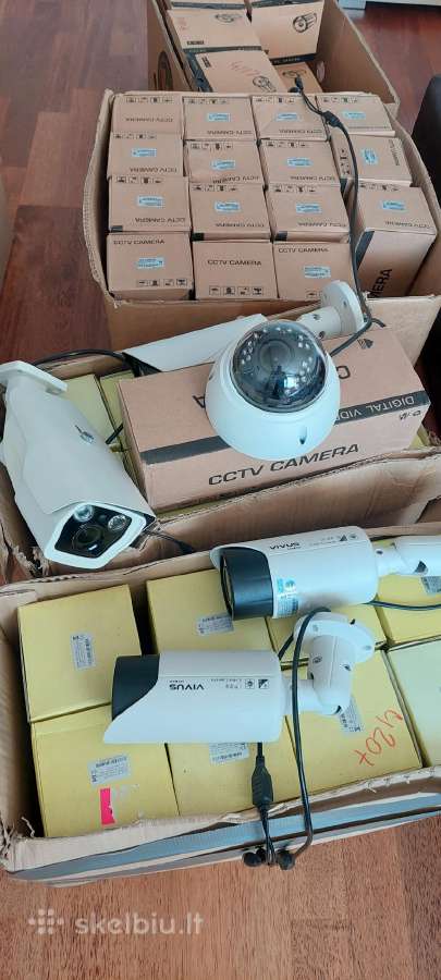 Cctv kameros, signalizacijos pultai, dežutės