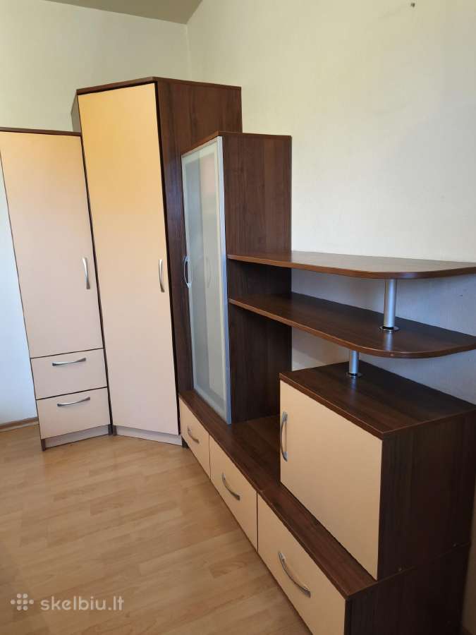 Parduodu vaiko kambario baldų komplektą!