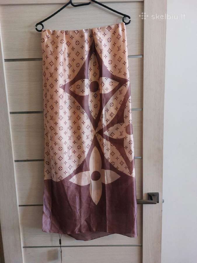 Nauja Louis Vuitton skara