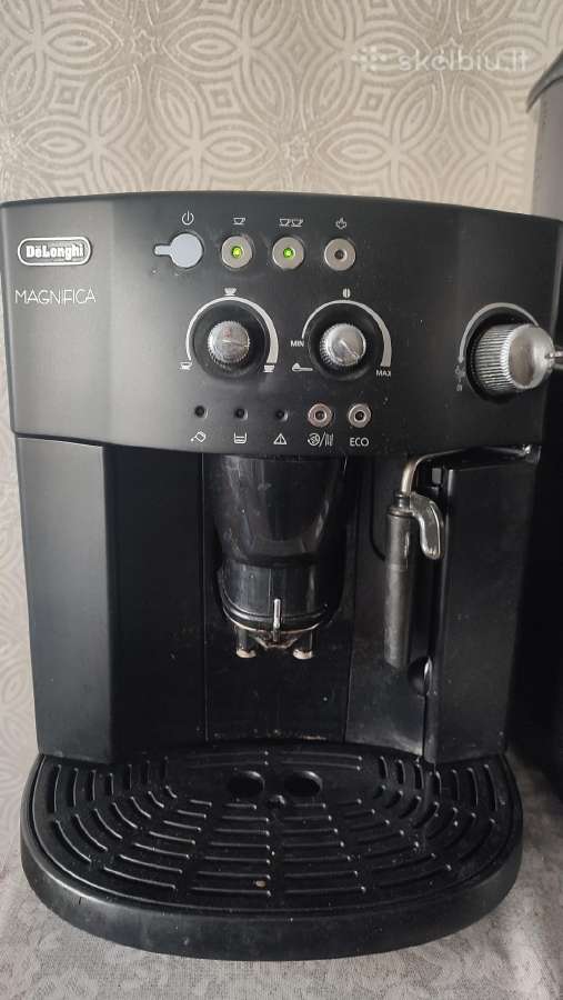Automatinis kavos aparatas, Delonghi magnifica"