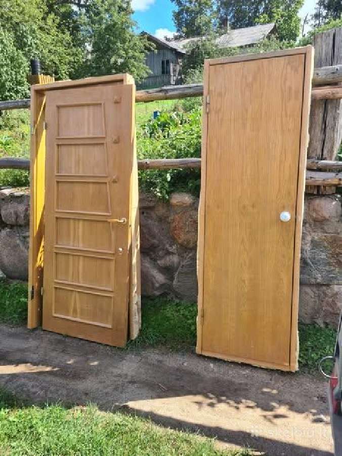 Naudotos medinės durys
