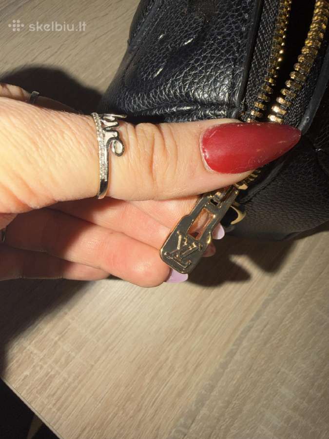 Juoda rankinė su auksinėmis detalėmis - nuotraukos Nr. 7