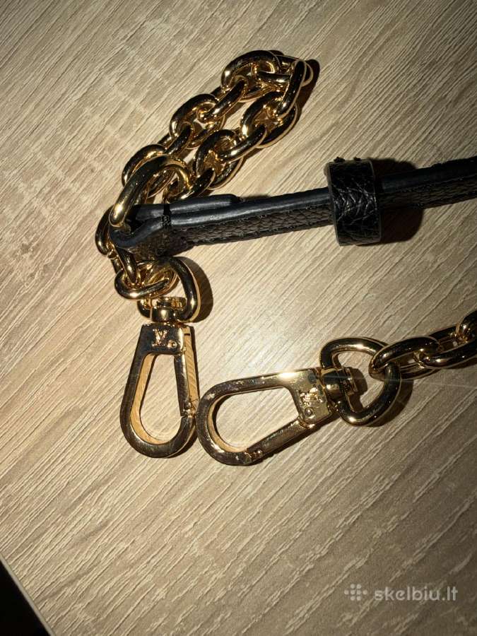 Juoda rankinė su auksinėmis detalėmis - nuotraukos Nr. 19