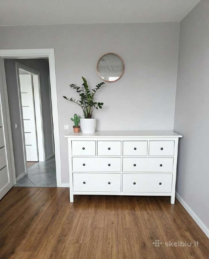 Komoda Hemnes (+lėto pritraukimo stalčiai)