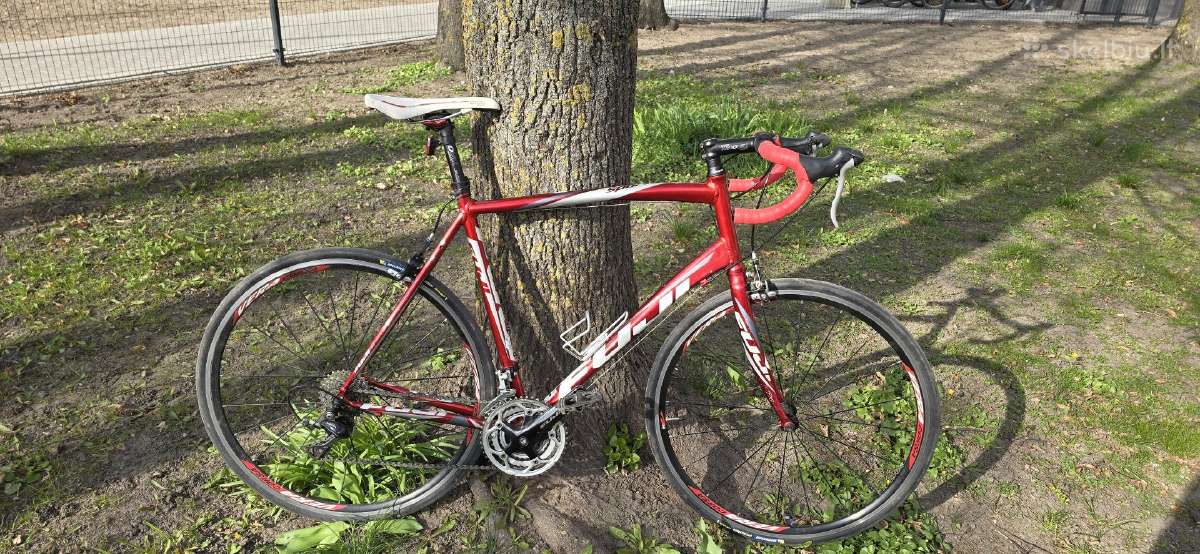 Fuji Sportif 1.5 2013