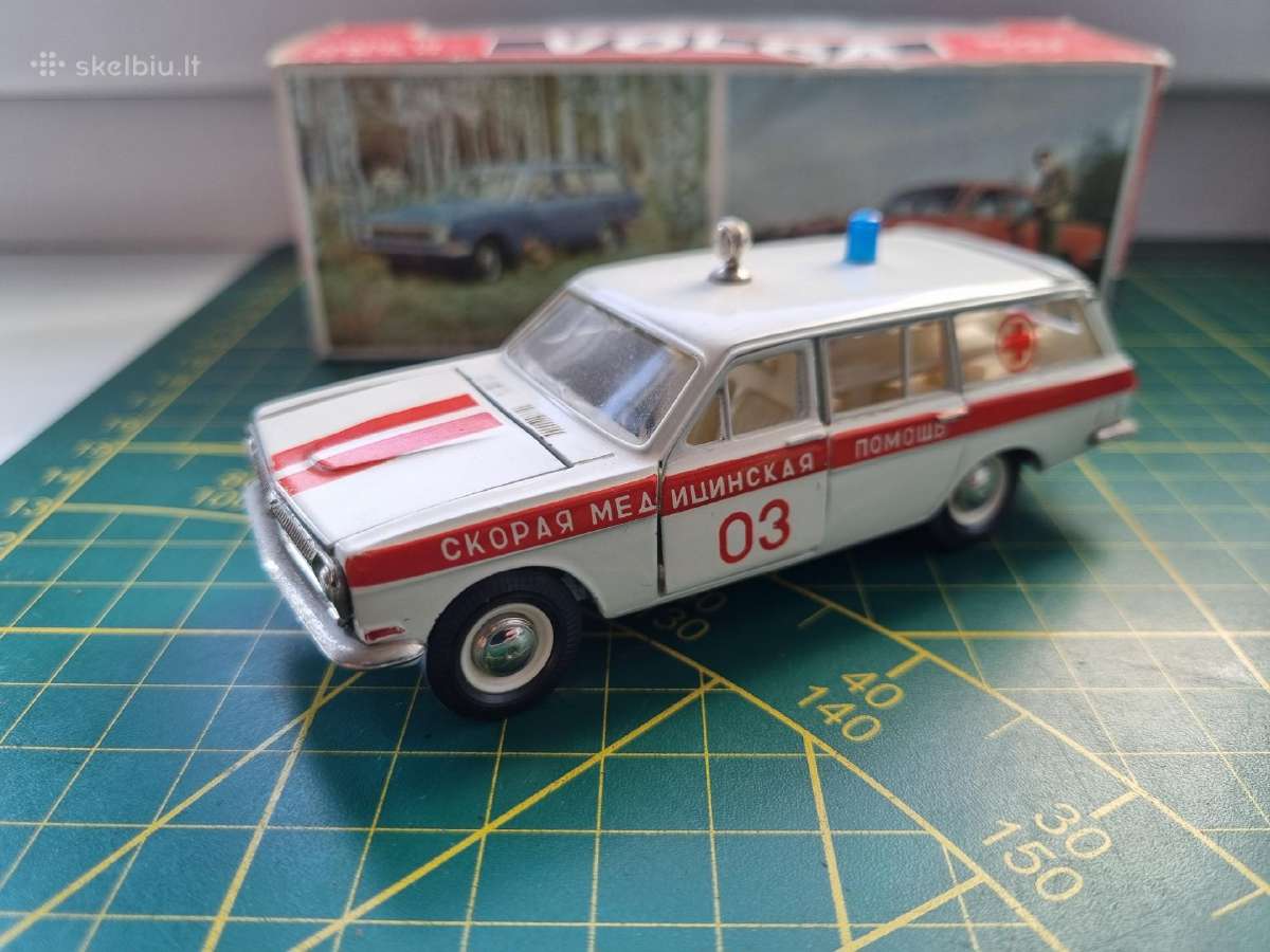 Ussr 1/43 Volga 2402 medics